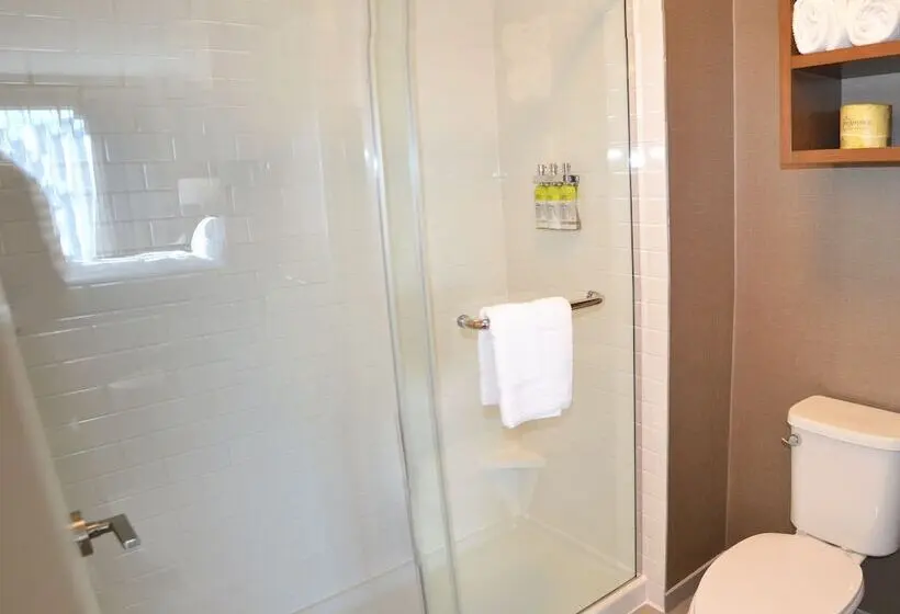 اتاق استاندارد, Staybridge Suites Red Deer North, An Ihg