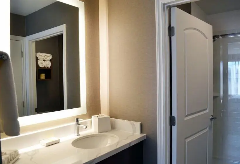 اتاق استاندارد, Staybridge Suites Red Deer North, An Ihg