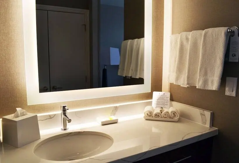 اتاق استاندارد, Staybridge Suites Red Deer North, An Ihg