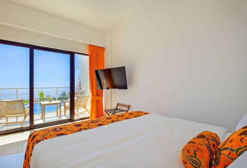 חדר דלוקס נוף לים, Highclere Hotel And Spa