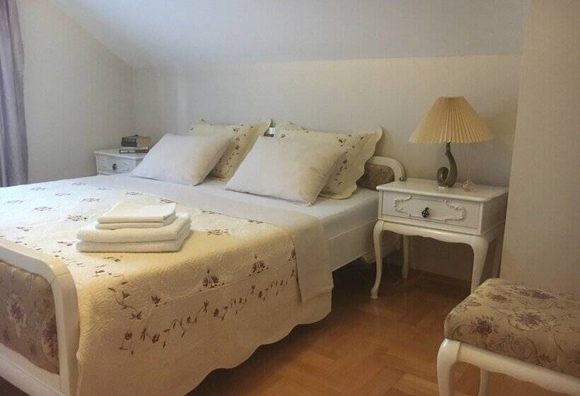 اتاق عادی, Kairos Rooms