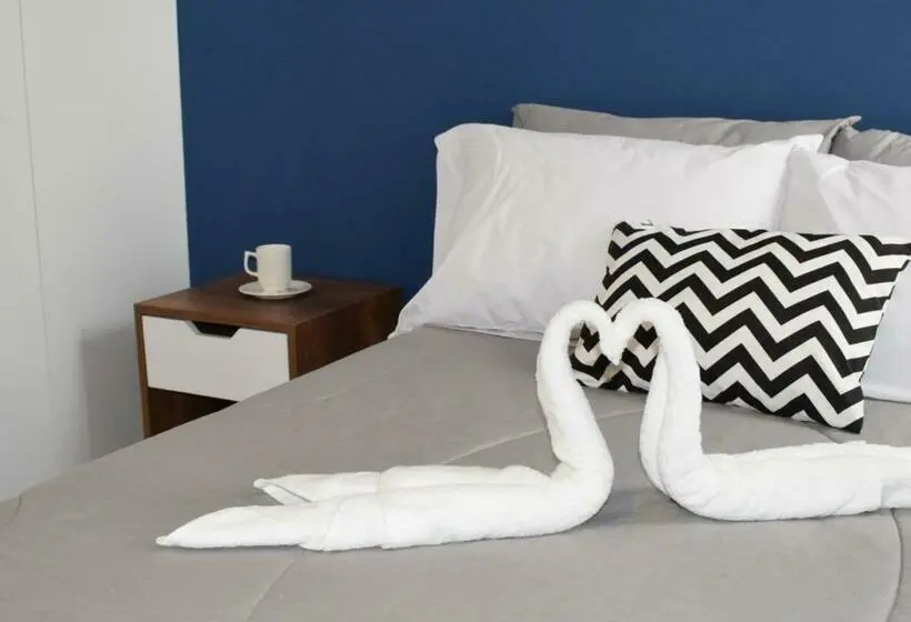 اتاق لوکس, Majhu Hostal