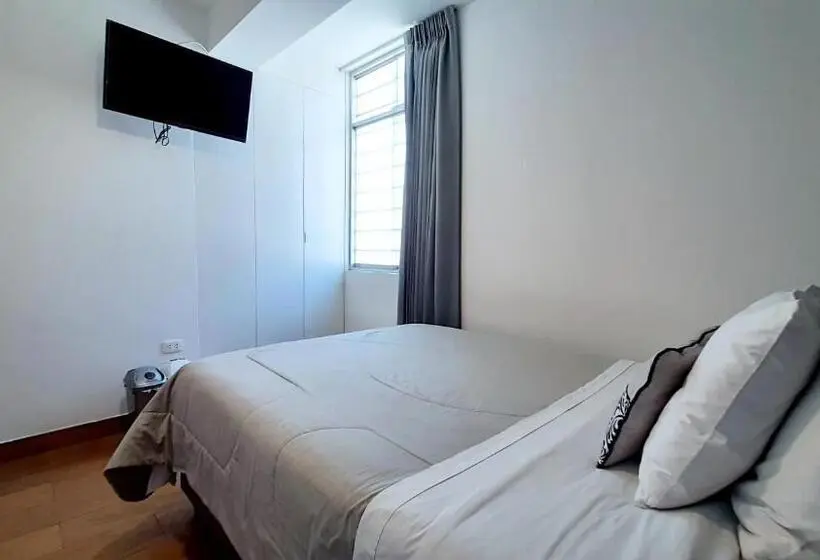 اتاق استاندارد یک نفره, Majhu Hostal