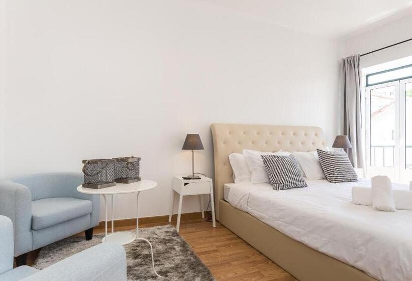 اتاق استاندارد با سرویس بهداشتی مشترک, Rooms4all