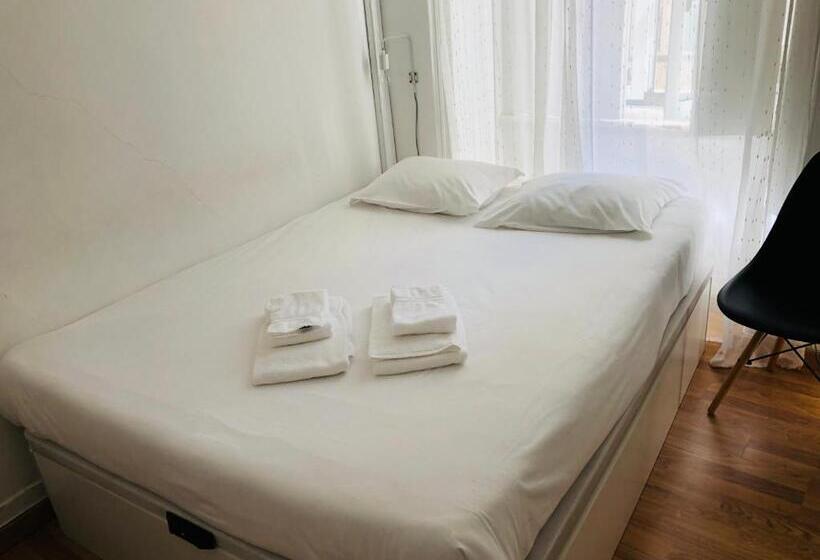 اتاق پایه با سرویس بهداشتی مشترک, Rooms4all