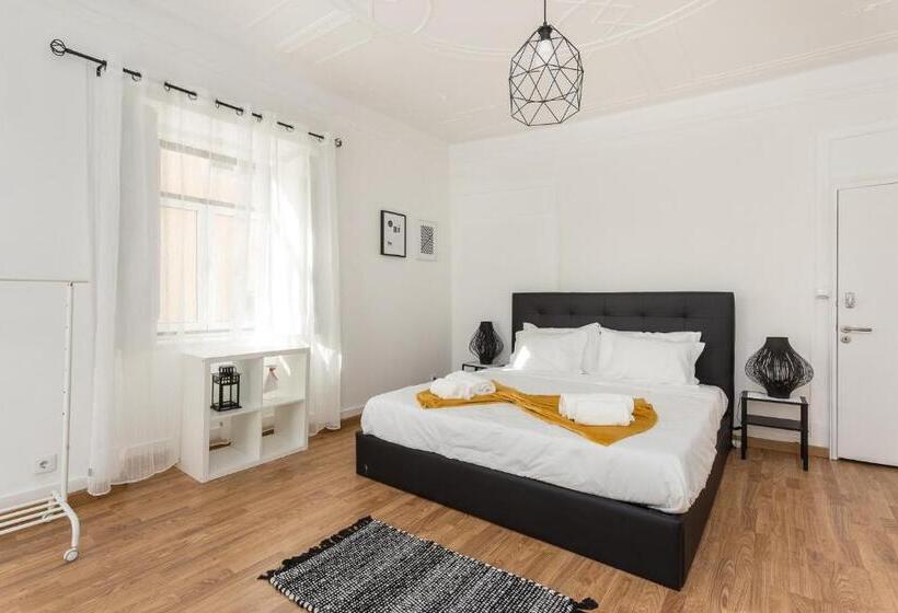 اتاق استاندارد با سرویس بهداشتی مشترک, Rooms4all