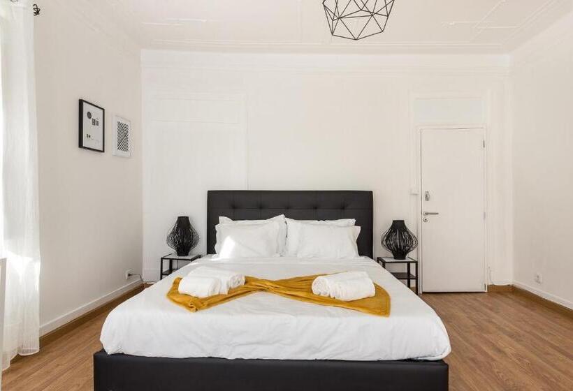 اتاق استاندارد با سرویس بهداشتی مشترک, Rooms4all