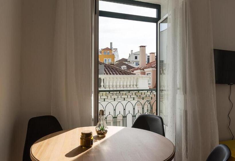 اتاق استاندارد با سرویس بهداشتی مشترک, Rooms4all