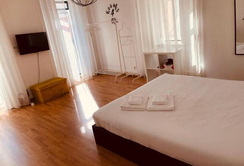 اتاق استاندارد با سرویس بهداشتی مشترک, Rooms4all