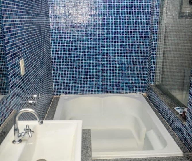 سوییت, Styllus Motel   Adults Only