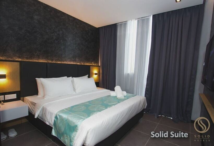 Suite Présidentielle, Solid Hotels