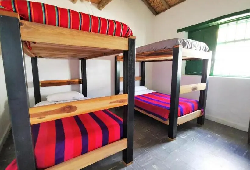 Vuode Makuusalissa, Hostel Once Once