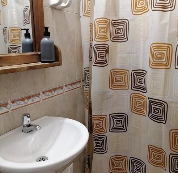 3-Bett-Standardzimmer, Hostel Once Once