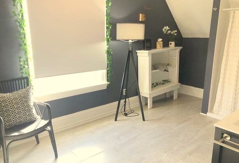 スタンダードルーム, The Art Inn Seattle