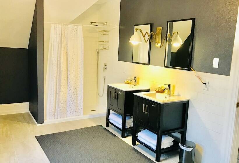 スタンダードルーム, The Art Inn Seattle