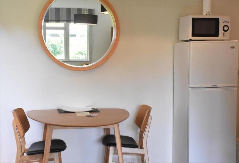 Номер Deluxe Кровать Кинг, Shy Cottage And Studio