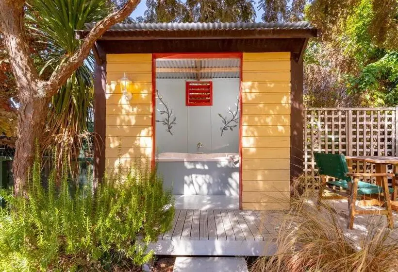 デラックスルーム, Shy Cottage And Studio