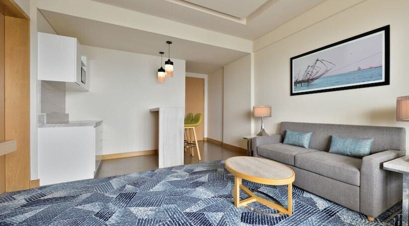 سوییت اجرایی, Four Points By Sheraton Kochi Infopark