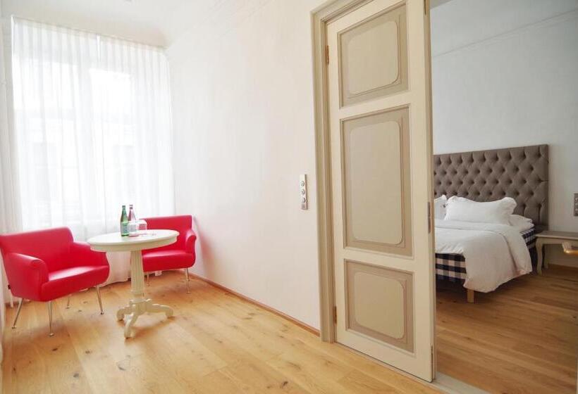 سوییت جونیور, Regent Tallinn