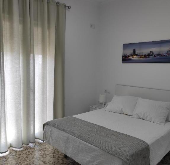 اتاق استاندارد با بالکن, Hostal Mellizo