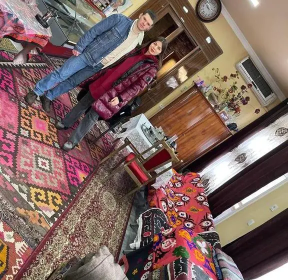 Quarto Estandar Banheiro Compartilhado, Hostel Gulsara
