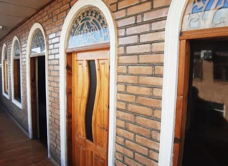 Quarto Estandar Banheiro Compartilhado, Hostel Gulsara