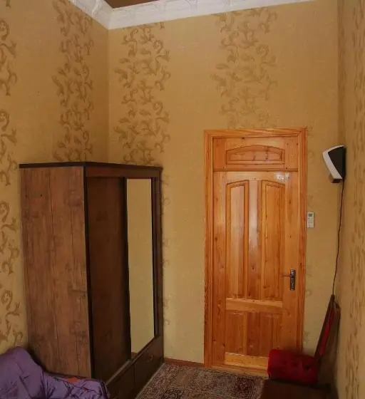 Quarto Estandar Banheiro Compartilhado, Hostel Gulsara