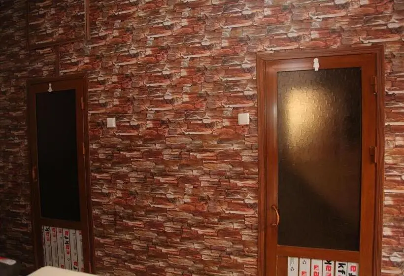 Quarto Triplo Clássico, Hostel Gulsara