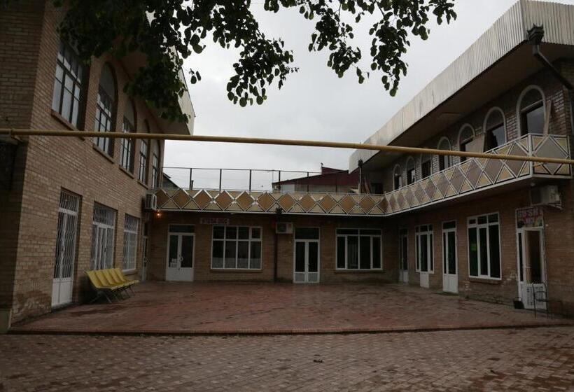 트리플 클래식 룸, Hostel Gulsara