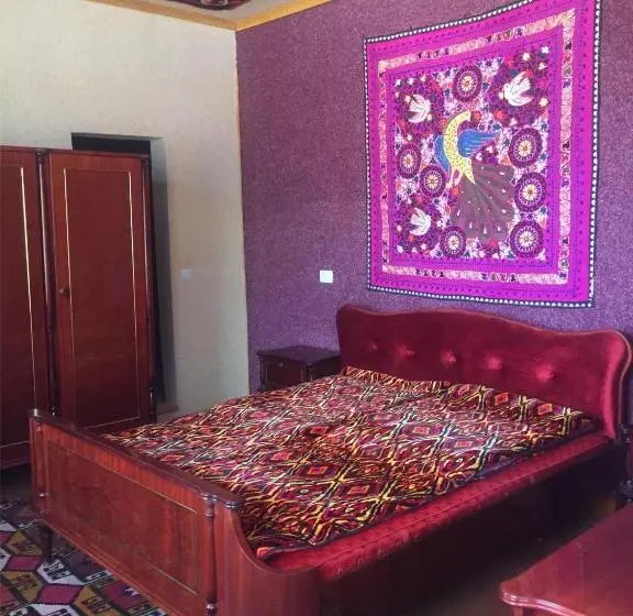 Quarto Triplo Deluxe, Hostel Gulsara