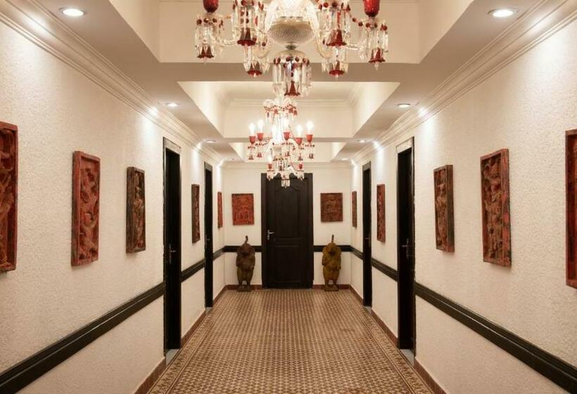 جناح, Mane Colonial Classic