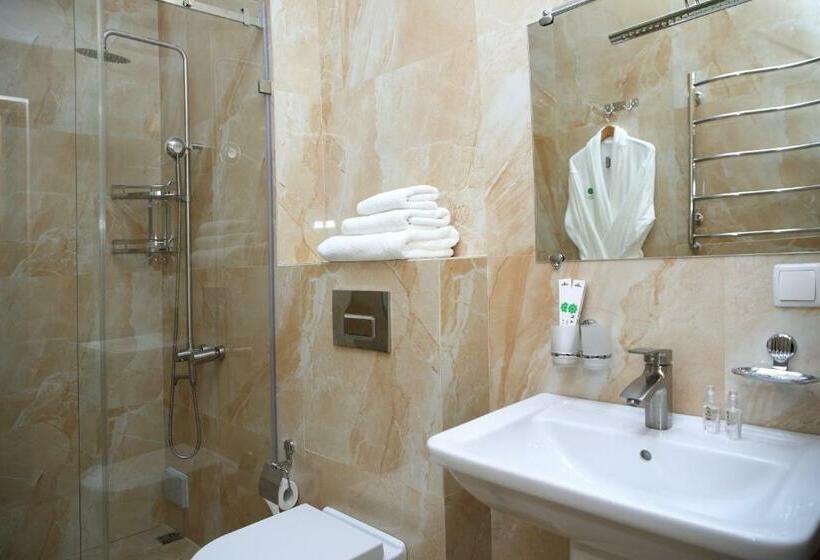 اتاق استاندارد یک نفره, Navat