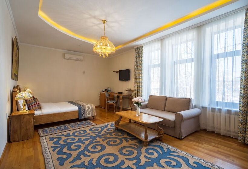 اتاق سوپریور, Navat