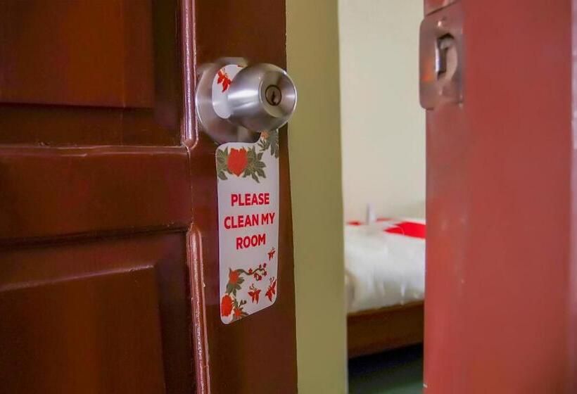 デラックスルーム, Oyo 236 Penginapan Rumah Hijau