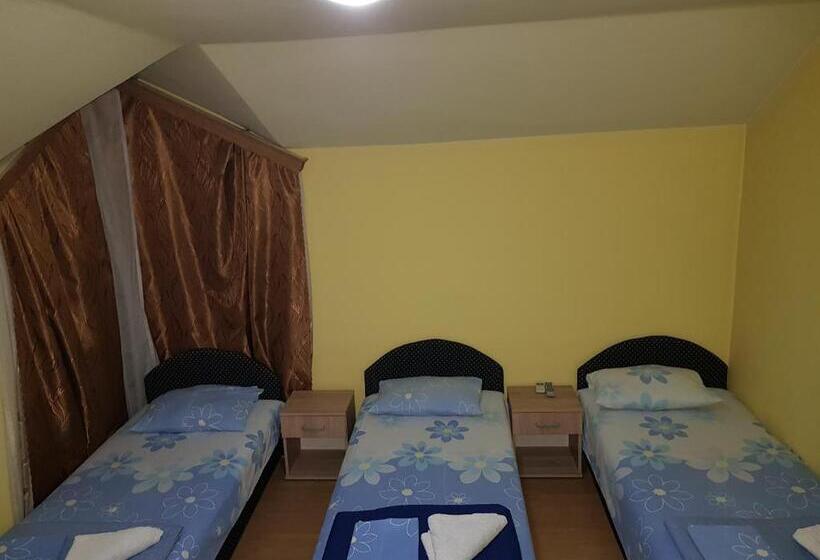 اتاق استاندارد چهار تخته, Motel Magistrala