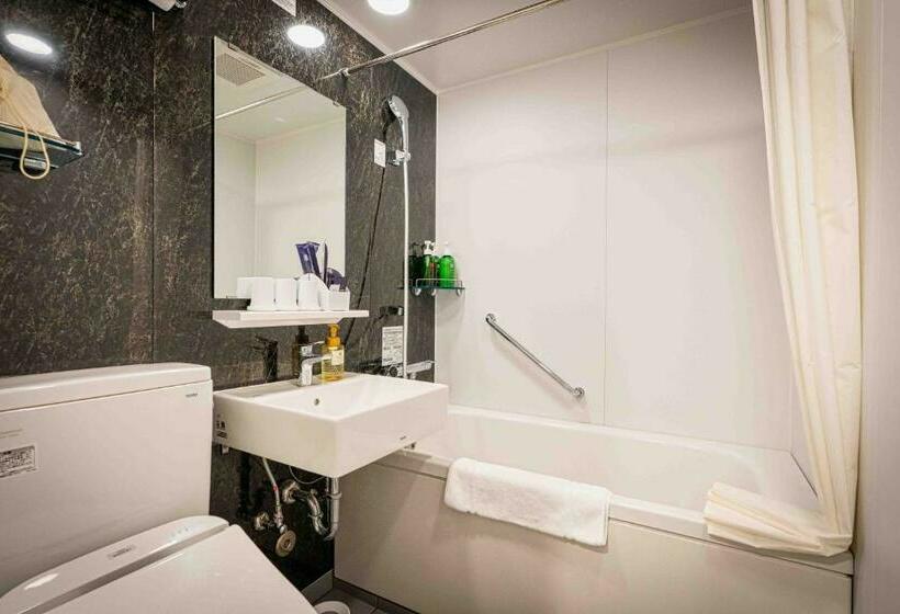 Номер Стандарт, Monday Tokyo Nishikasai