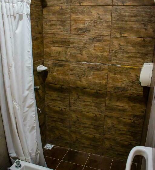 스탠다드 싱글 룸, Wiszv