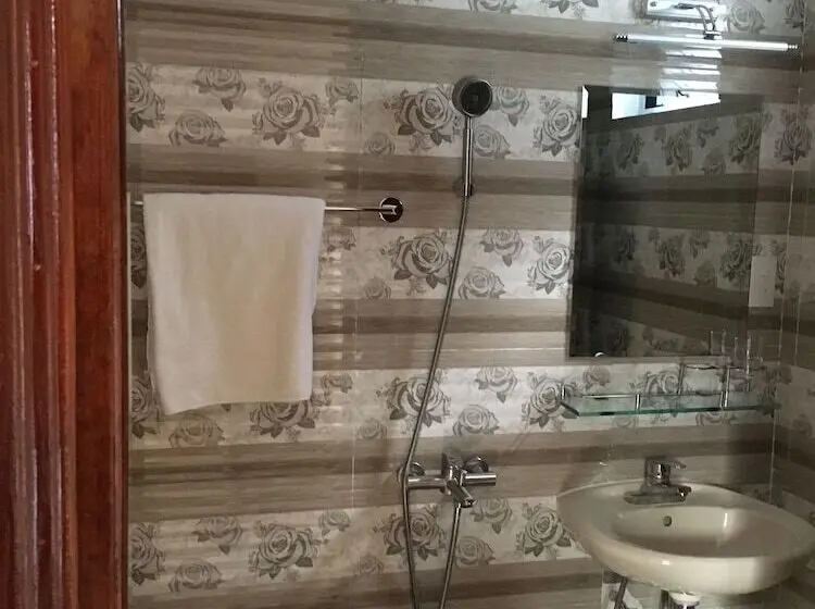 اتاق استاندارد, Maily Hostel
