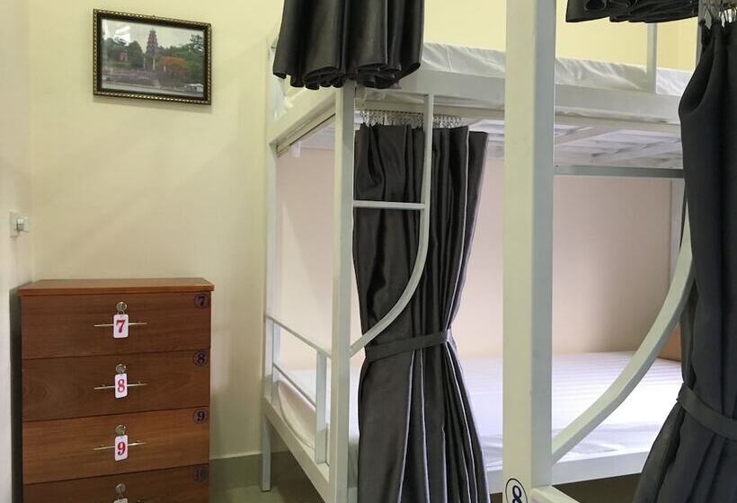 تختخواب در اتاق مشترک, Maily Hostel