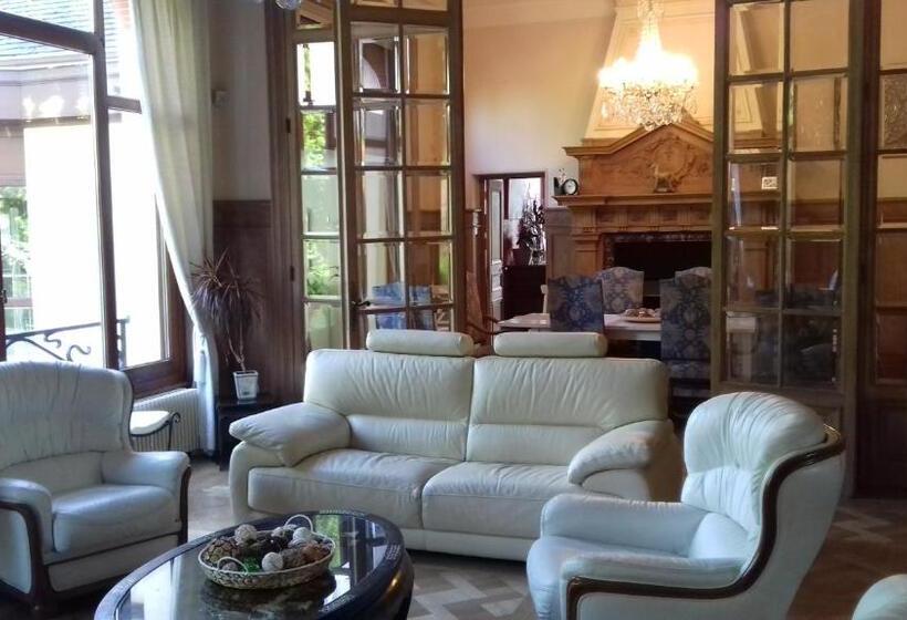 Номер Superior Кровать Кинг, Le Manoir De La Mantille