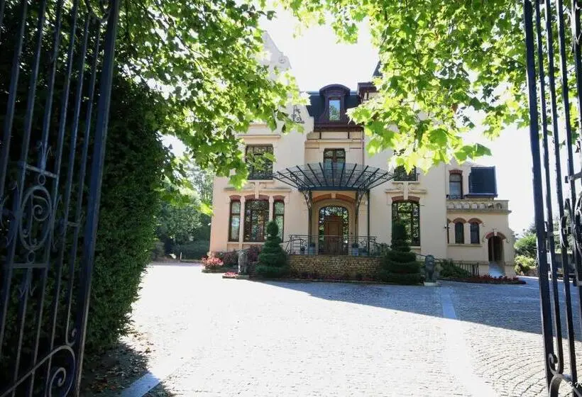 キングサイズベッドのスーペリアルーム, Le Manoir De La Mantille