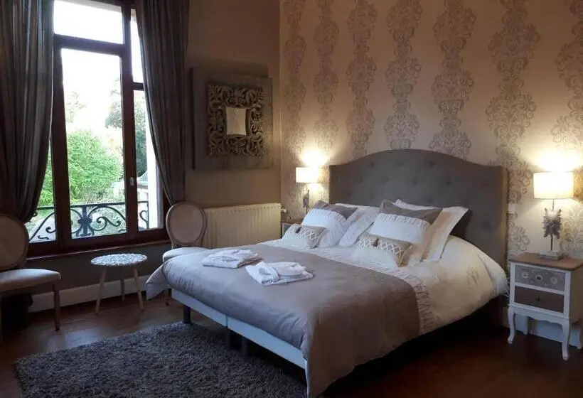 キングサイズベッドのスーペリアルーム, Le Manoir De La Mantille
