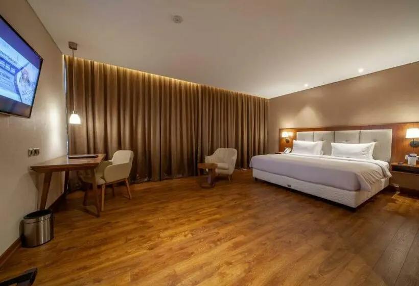 Habitació Deluxe, Avenzel Hotel & Convention Cibubur