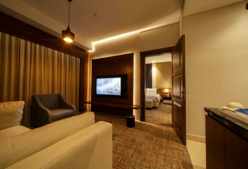 סוויטת ג'וניור, Avenzel Hotel & Convention Cibubur