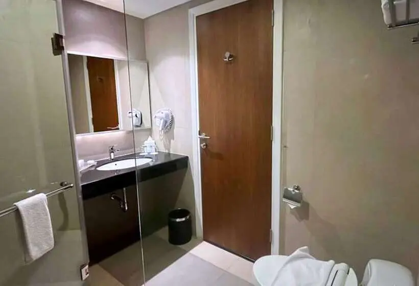 Habitació Deluxe, Avenzel Hotel & Convention Cibubur