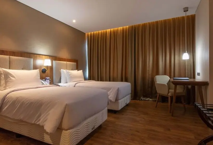 Habitació Superior, Avenzel Hotel & Convention Cibubur