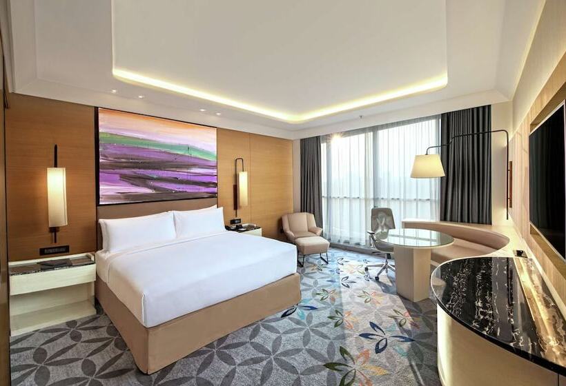 Quarto Deluxe, Doubletree By Hilton Ahmedabad