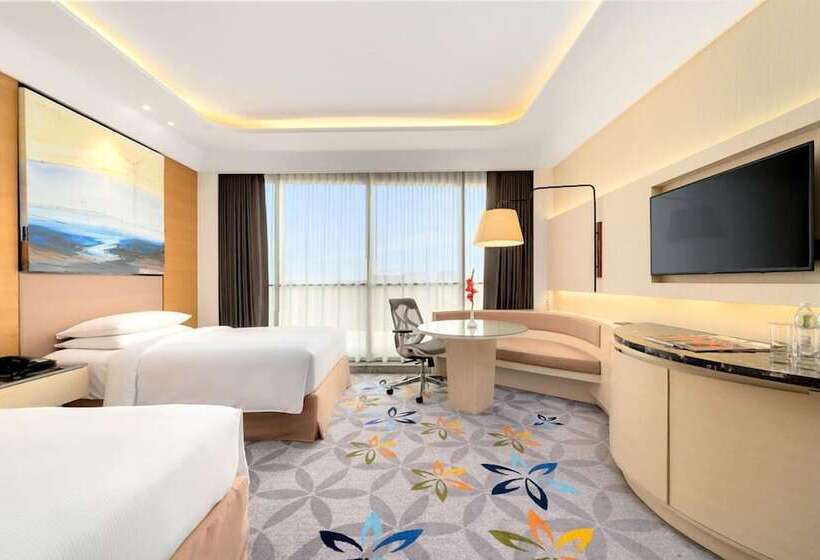 디럭스 룸, Doubletree By Hilton Ahmedabad