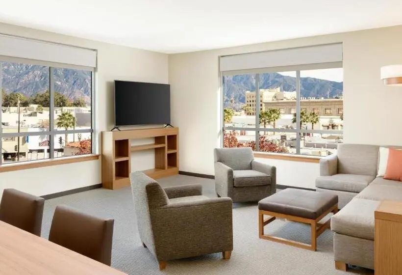 キングサイズベッドのスイートルーム, Hyatt Place Pasadena