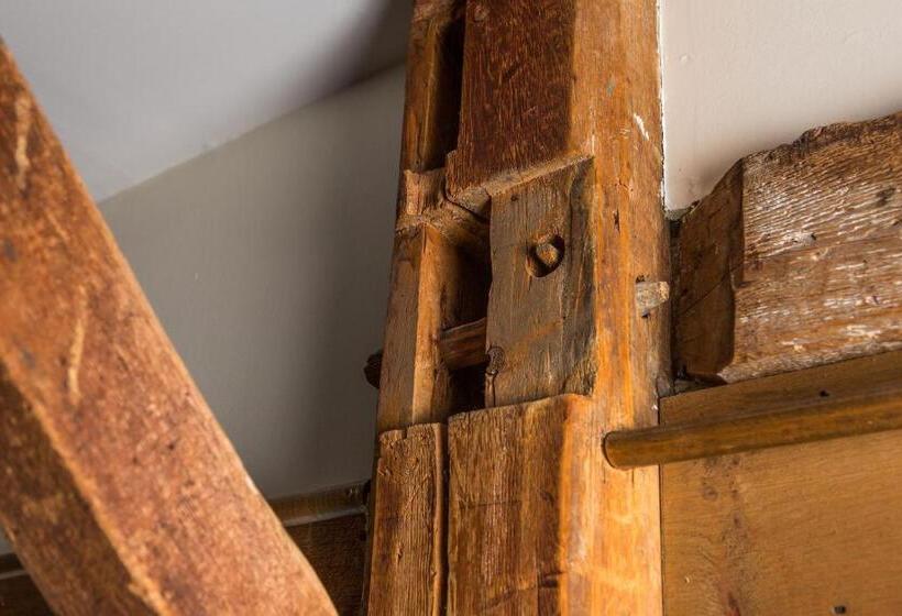 غرفة ديلوكس سرير كينج, The Barnstead Inn